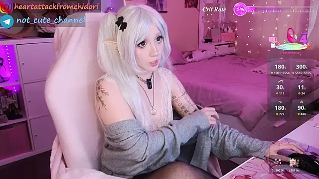 Snapshot of yourcutewaifu chatting on July 8, 2026, 6:58 am yourcutewaifu online show from July 8, 2026, 6:58 am