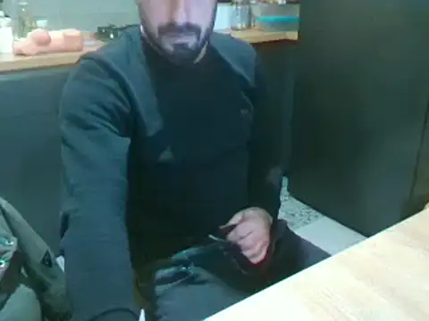 giorgakaci69 online show from December 22, 2024, 5:32 pm