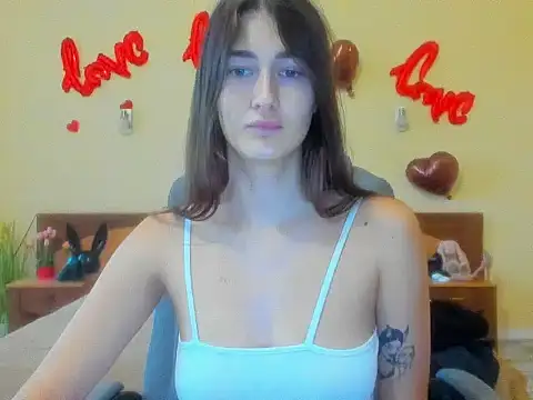 Moon-liza online show from October 8, 2025, 6:04 am