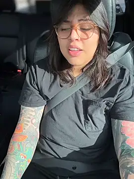 miacanela xo online show from February 9, 2026, 8:07 pm