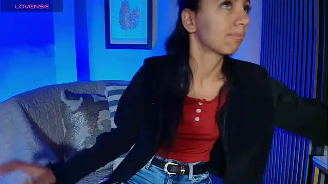 Tamaraakins online show from November 8, 2025, 12:42 pm