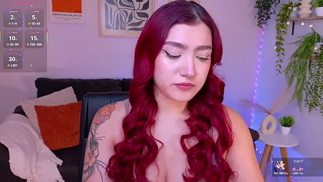 Snapshot of ViolettCastel chatting on May 3, 2026, 8:01 pm ViolettCastel online show from May 3, 2026, 8:01 pm