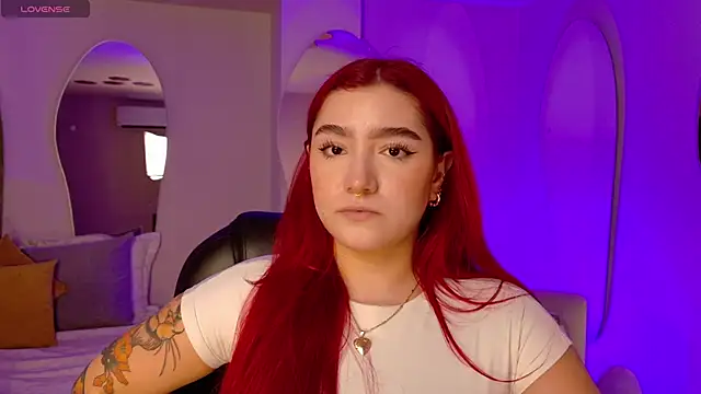 ViolettCastel online show from November 15, 2025, 7:29 pm