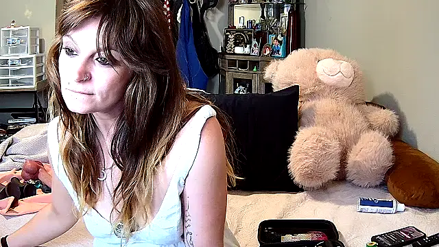 Snapshot of ZeelaXoXo chatting on February 20, 2026, 6:32 pm ZeelaXoXo online show from February 20, 2026, 6:32 pm