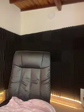 Snapshot of INKbodyy chatting on February 26, 2026, 3:28 am INKbodyy online show from February 26, 2026, 3:28 am