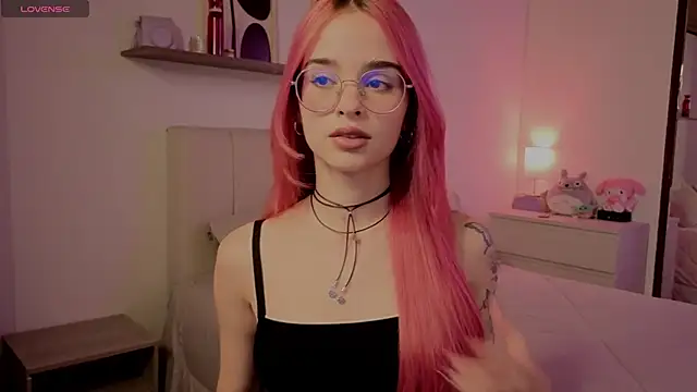 Roxxy mora online show from December 2, 2025, 11:39 pm