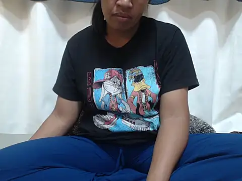 Snapshot of Linda_sexy chatting on April 25, 2026, 1:36 pm Linda sexy online show from April 25, 2026, 1:36 pm