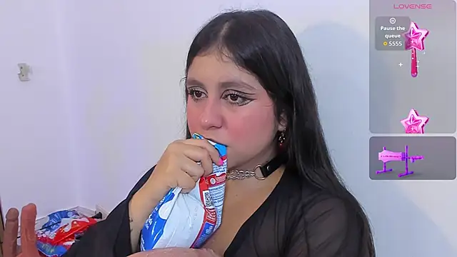 Snapshot of lola_clit chatting on October 21, 2025, 12:37 pm lola clit online show from October 21, 2025, 12:37 pm