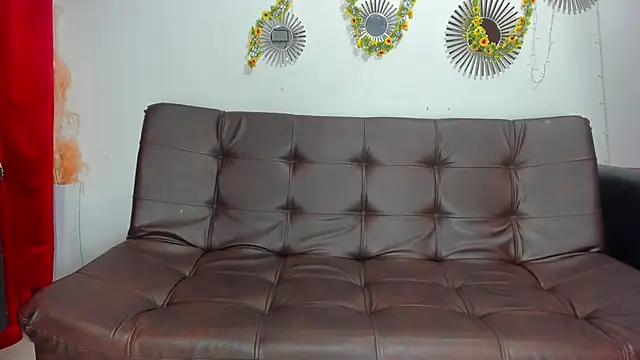 Extreme Team8 online show from April 7, 2026, 5:20 am