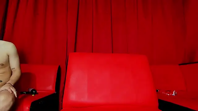 Extreme Team8 online show from March 21, 2025, 4:51 pm