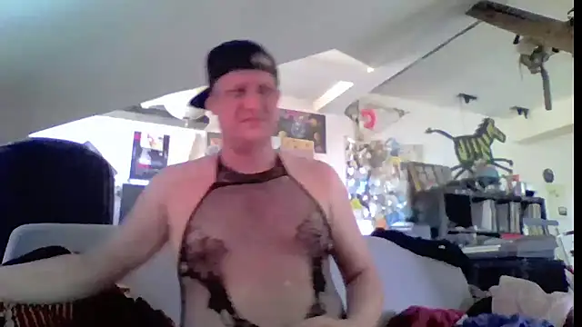 Snapshot of Bigthroaterboy chatting on May 25, 2026, 2:16 pm Bigthroaterboy online show from May 25, 2026, 2:16 pm