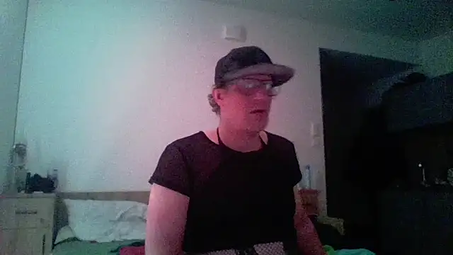 Bigthroaterboy online show from April 20, 2026, 11:39 pm