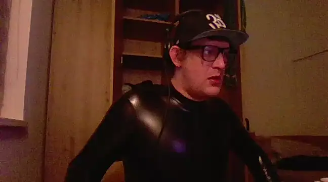 Snapshot of Bigthroaterboy chatting on February 2, 2025, 5:58 pm Bigthroaterboy online show from February 2, 2025, 5:58 pm