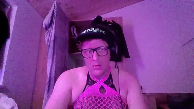 Bigthroaterboy online show from October 21, 2025, 11:37 pm