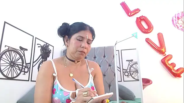 Snapshot of YUSELFI_ROSS_ chatting on March 2, 2025, 9:41 pm YUSELFI ROSS online show from March 2, 2025, 9:41 pm