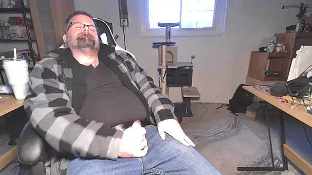 Snapshot of MagnusCockus chatting on March 2, 2025, 10:34 pm MagnusCockus online show from March 2, 2025, 10:34 pm