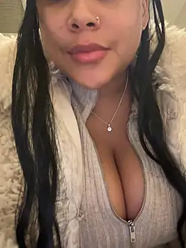 HaileyDiana online show from February 26, 2025, 7:32 pm