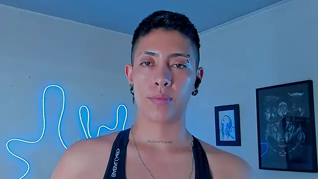 Snapshot of Aleja1214 chatting on September 10, 2025, 11:26 pm Aleja1214 online show from September 10, 2025, 11:26 pm