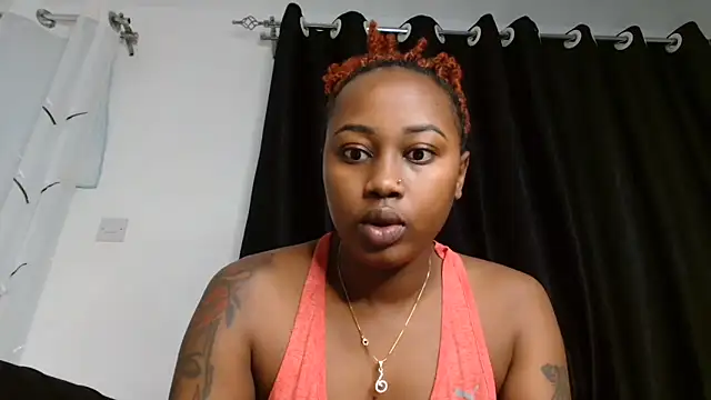 Snapshot of Miss_hot_candy chatting on June 12, 2026, 12:41 am Miss hot candy online show from June 12, 2026, 12:41 am