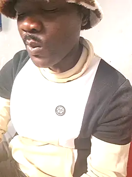 Snapshot of Petrossa chatting on December 21, 2025, 11:12 am Petrossa online show from December 21, 2025, 11:12 am