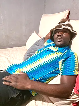 Snapshot of Petrossa chatting on December 18, 2025, 11:58 am Petrossa online show from December 18, 2025, 11:58 am