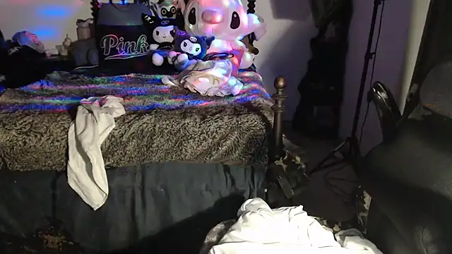 Snapshot of MadisonJayde chatting on February 22, 2025, 7:23 am MadisonJayde online show from February 22, 2025, 7:23 am