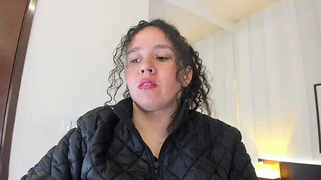 Snapshot of Valeria__soler chatting on March 2, 2025, 1:20 pm Valeria soler online show from March 2, 2025, 1:20 pm
