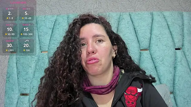 Snapshot of Valeria__soler chatting on October 17, 2025, 2:19 pm Valeria soler online show from October 17, 2025, 2:19 pm