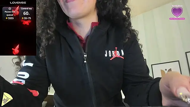 Snapshot of Valeria__soler chatting on February 28, 2025, 12:20 pm Valeria soler online show from February 28, 2025, 12:20 pm