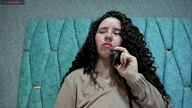 Snapshot of Valeria__soler chatting on October 5, 2025, 3:58 pm Valeria soler online show from October 5, 2025, 3:58 pm