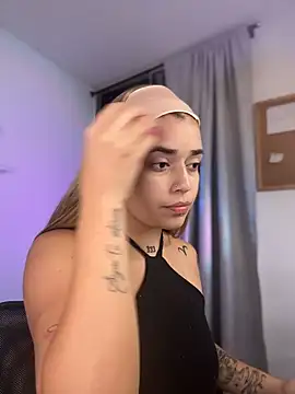 JoselinFlower  online show from December 20, 2025, 1:52 am