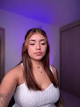 JoselinFlower  online show from December 18, 2024, 4:09 am