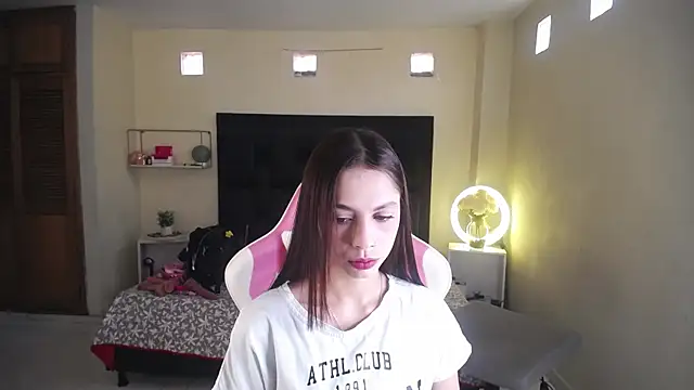 shanakendal2 online show from October 30, 2025, 2:14 pm