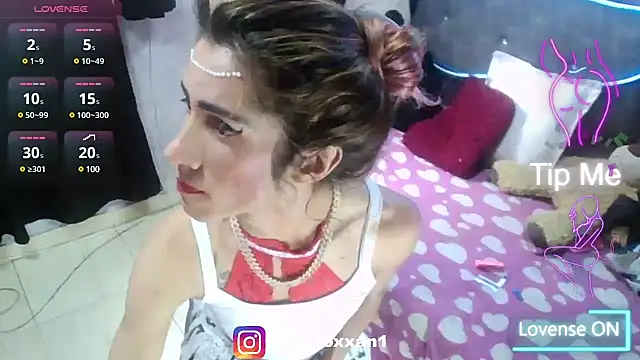 Snapshot of roxy_roxxan chatting on March 15, 2025, 6:32 pm roxy roxxan online show from March 15, 2025, 6:32 pm