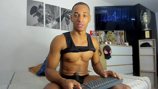 Malkongarcia online show from April 14, 2026, 7:30 pm