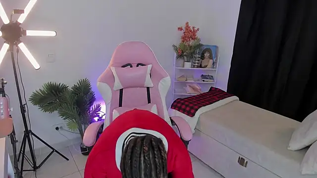 Snapshot of mulata_1ch chatting on January 7, 2026, 12:37 am mulata 1ch online show from January 7, 2026, 12:37 am