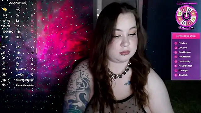 Snapshot of Valeri-Star chatting on October 23, 2025, 12:04 pm Valeri-Star online show from October 23, 2025, 12:04 pm