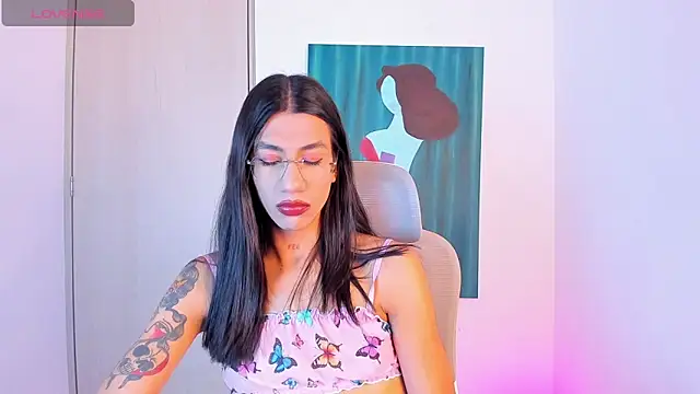 sofiaa grey  online show from February 28, 2026, 2:28 pm