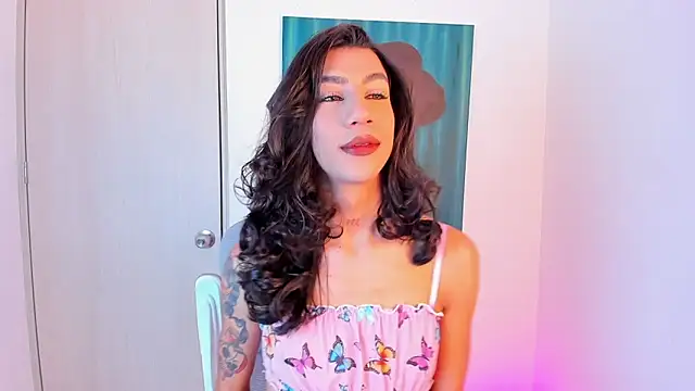 sofiaa grey  online show from January 16, 2026, 12:53 pm