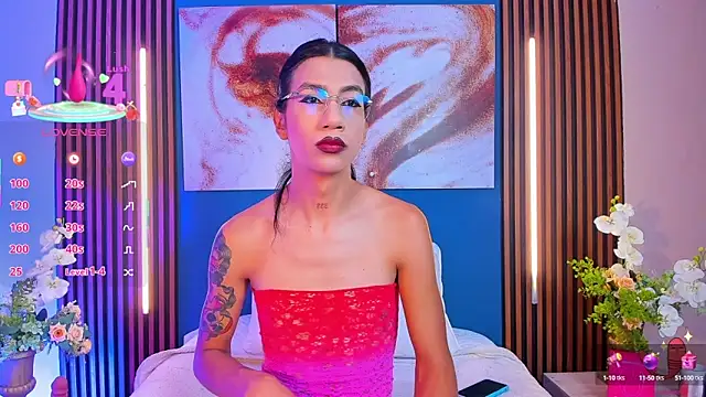 sofiaa grey  online show from September 25, 2025, 1:06 pm