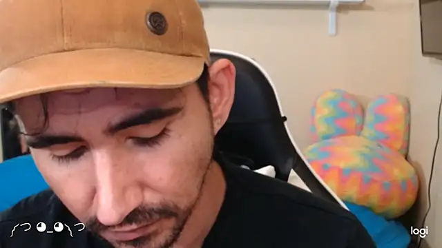 Snapshot of Hellojeremy chatting on February 10, 2026, 8:19 pm Hellojeremy online show from February 10, 2026, 8:19 pm