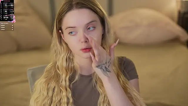 Snapshot of Cassy-Celestial_ chatting on October 12, 2025, 4:14 am Cassy-Celestial online show from October 12, 2025, 4:14 am