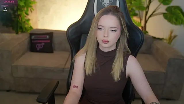 Cassy-Celestial  online show from February 21, 2026, 8:27 am