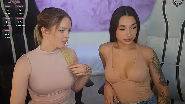 Snapshot of Cassy-Celestial_ chatting on October 5, 2025, 7:43 am Cassy-Celestial online show from October 5, 2025, 7:43 am