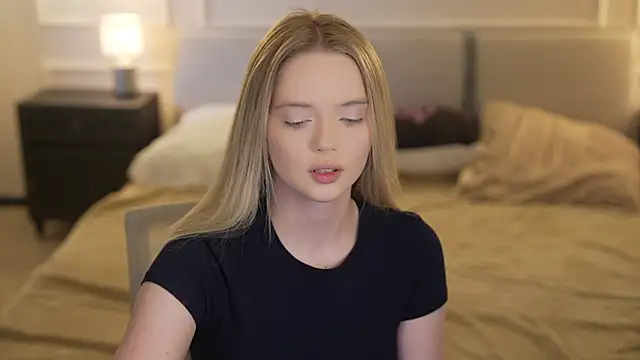 Snapshot of Cassy-Celestial_ chatting on November 2, 2025, 8:41 am Cassy-Celestial online show from November 2, 2025, 8:41 am