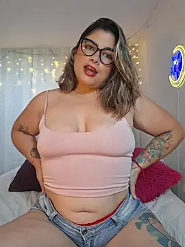Snapshot of Juliietha_servas chatting on May 23, 2026, 9:03 pm Juliietha servas online show from May 23, 2026, 9:03 pm