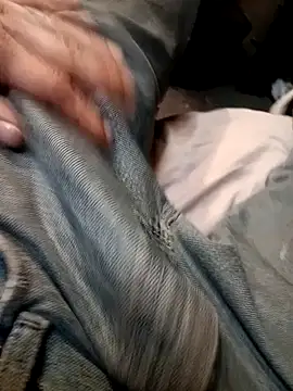 Snapshot of ySqmbVanbe chatting on December 18, 2025, 5:50 pm ySqmbVanbe online show from December 18, 2025, 5:50 pm