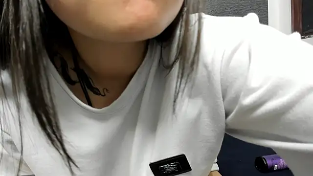 cami-01 online show from February 24, 2025, 11:52 pm