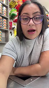 Snapshot of Sol_biglips chatting on January 18, 2026, 4:10 pm Sol biglips online show from January 18, 2026, 4:10 pm