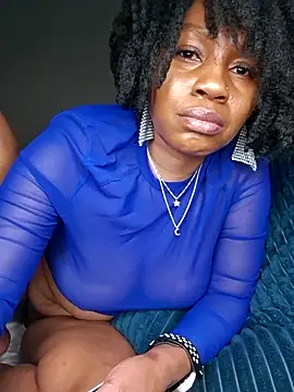 playgirlmc online show from October 16, 2025, 4:04 pm